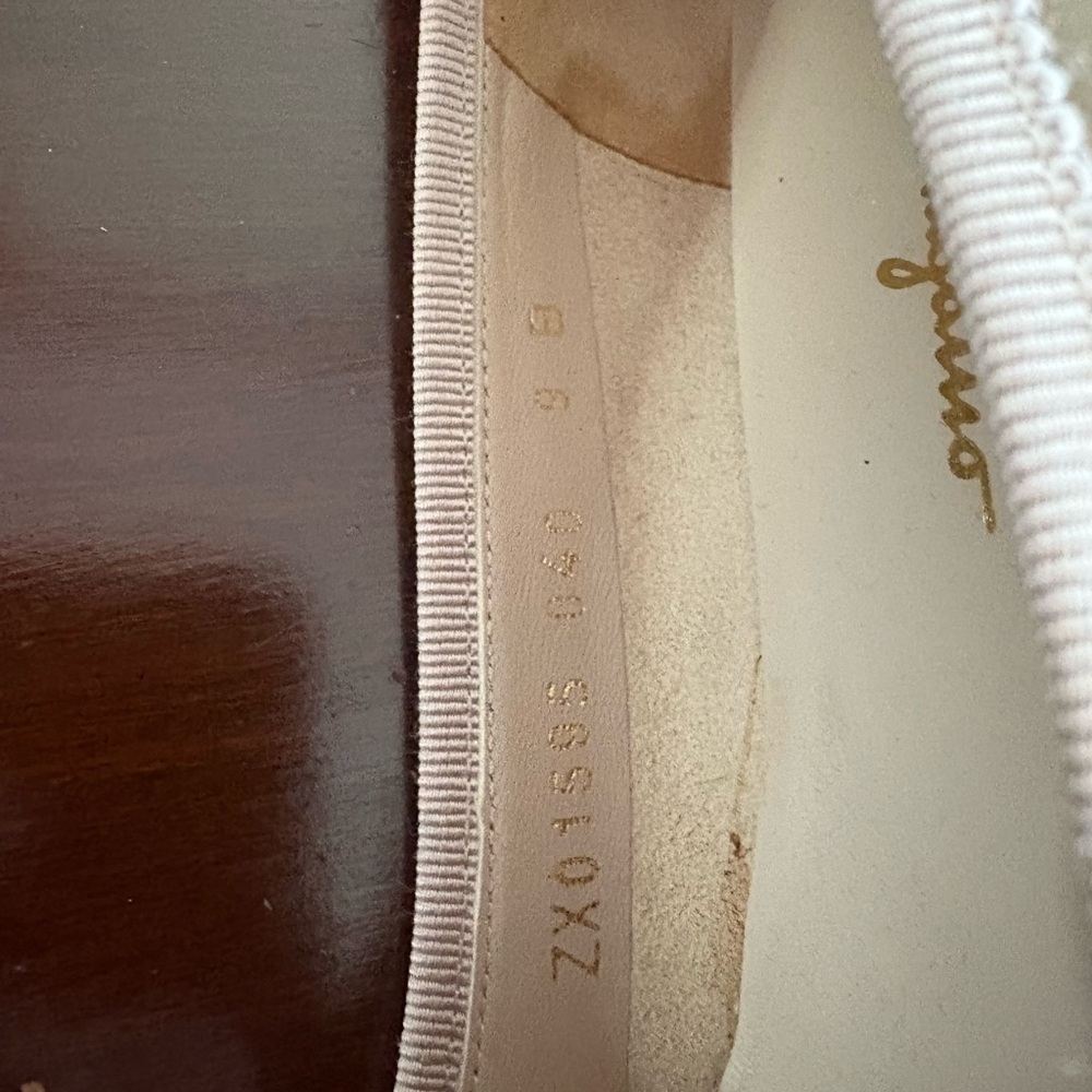 Salvatore Ferragamo Beige Patent Leather Heels - Picture 3 of 7